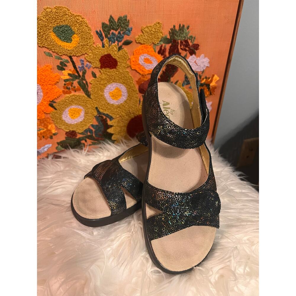 Alegria Joy Oh Snap Sz 40/9.5 Hook and Loop Walking Sandal Vacation Resort Bling